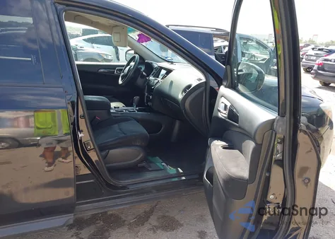 2013 Nissan Pathfinder S z USA, uszkodzony, nr VIN 5N1AR2MM8DC664534